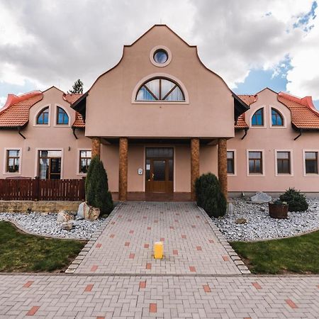 Motel Ard Sarovce Ngoại thất bức ảnh