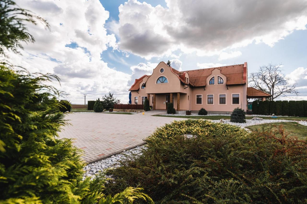 Motel Ard Sarovce Ngoại thất bức ảnh